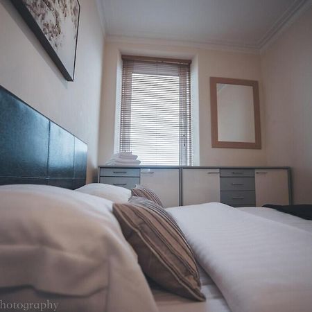 Prime 2 Bedroom City Centre Apt Aberdeen Bagian luar foto