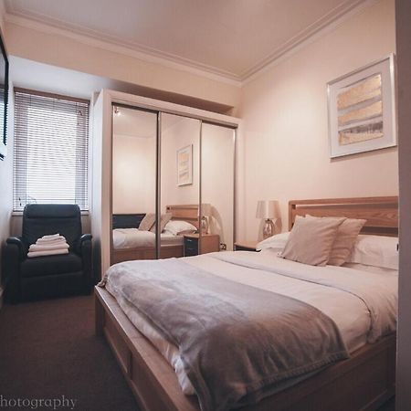 Prime 2 Bedroom City Centre Apt Aberdeen Bagian luar foto