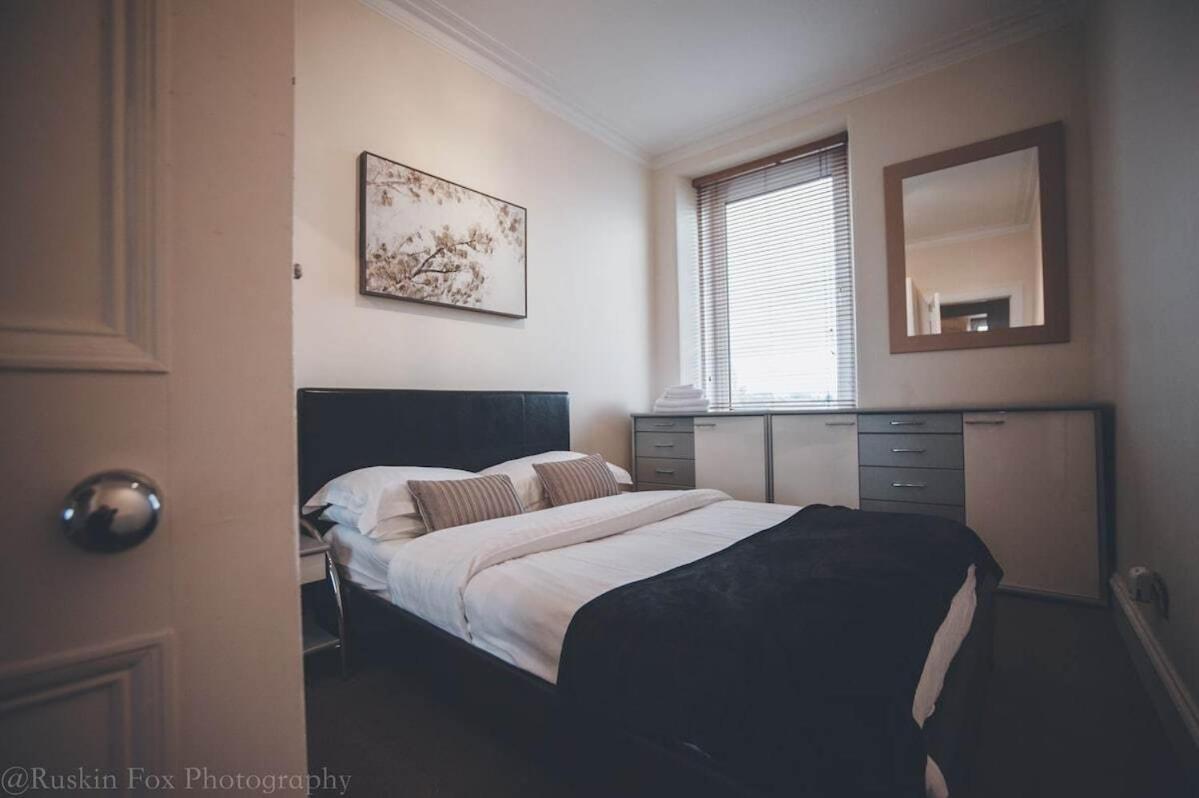 Prime 2 Bedroom City Centre Apt Aberdeen Bagian luar foto
