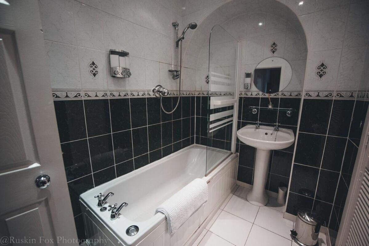 Prime 2 Bedroom City Centre Apt Aberdeen Bagian luar foto