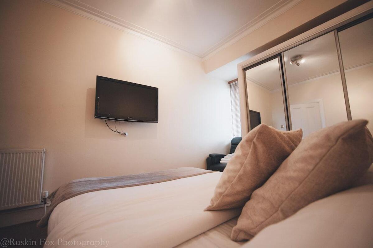 Prime 2 Bedroom City Centre Apt Aberdeen Bagian luar foto
